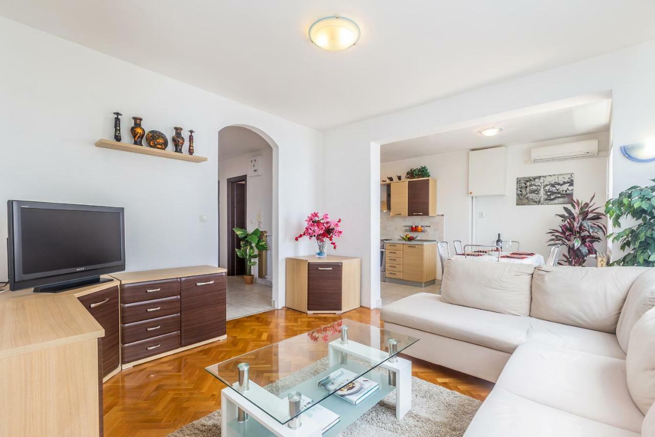 Apartment Lucky 1 Rijeka Bagian luar foto
