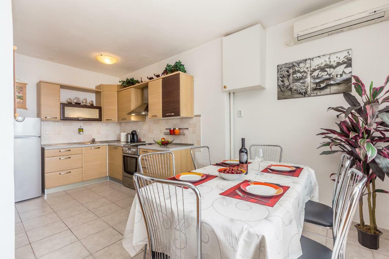 Apartment Lucky 1 Rijeka Bagian luar foto